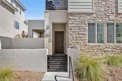 122 Scale, Irvine, CA 92618