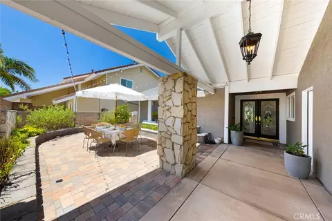 7217 E Columbus Dr, Anaheim, CA 92807