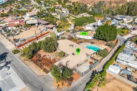 7160 Bel Air St, Corona, CA 92881