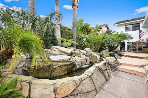 16449 Ladona Cir, Huntington Beach, CA 92649