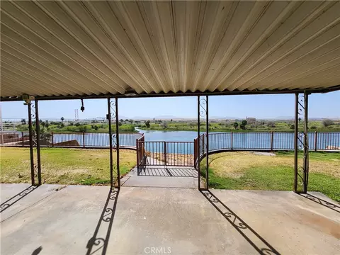 680 Riviera Dr, Blythe, CA 92225