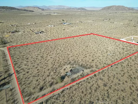 57186 Karol Rd, Landers, CA 92285 photo 7