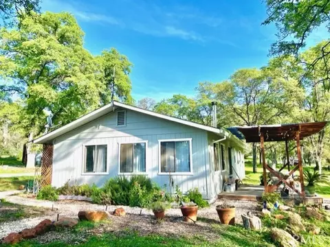 11363 Shadow Ln, Browns Valley, CA 95918