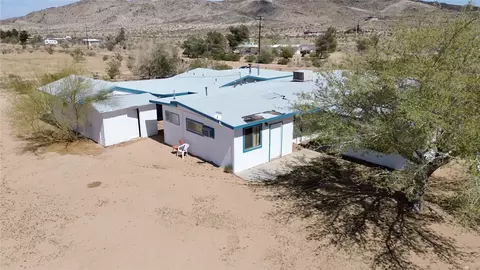 Exterior - 2674 Chapton Ln, Landers, CA 92285 photo 1 of 7