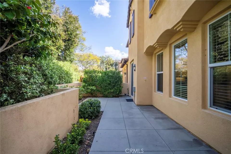 Exterior - 16 Aryshire Ln, Ladera Ranch, CA 92694 photo 4 of 11