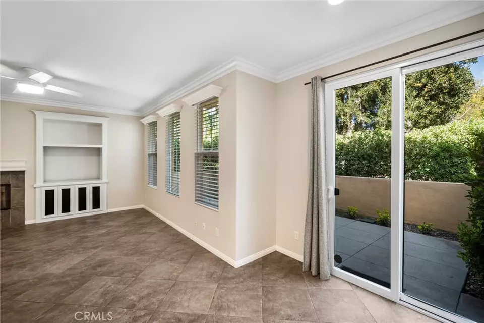 Living - 16 Aryshire Ln, Ladera Ranch, CA 92694 photo 5 of 5