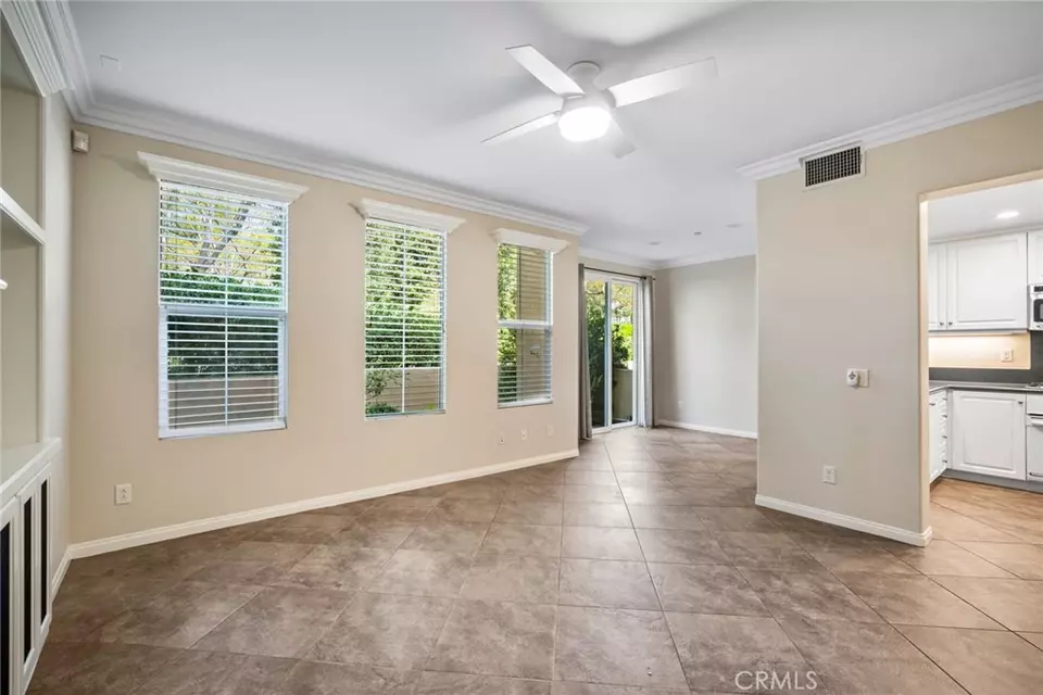 Living - 16 Aryshire Ln, Ladera Ranch, CA 92694 photo 3 of 5