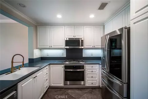 Kitchen - 16 Aryshire Ln, Ladera Ranch, CA 92694 photo 1 of 3