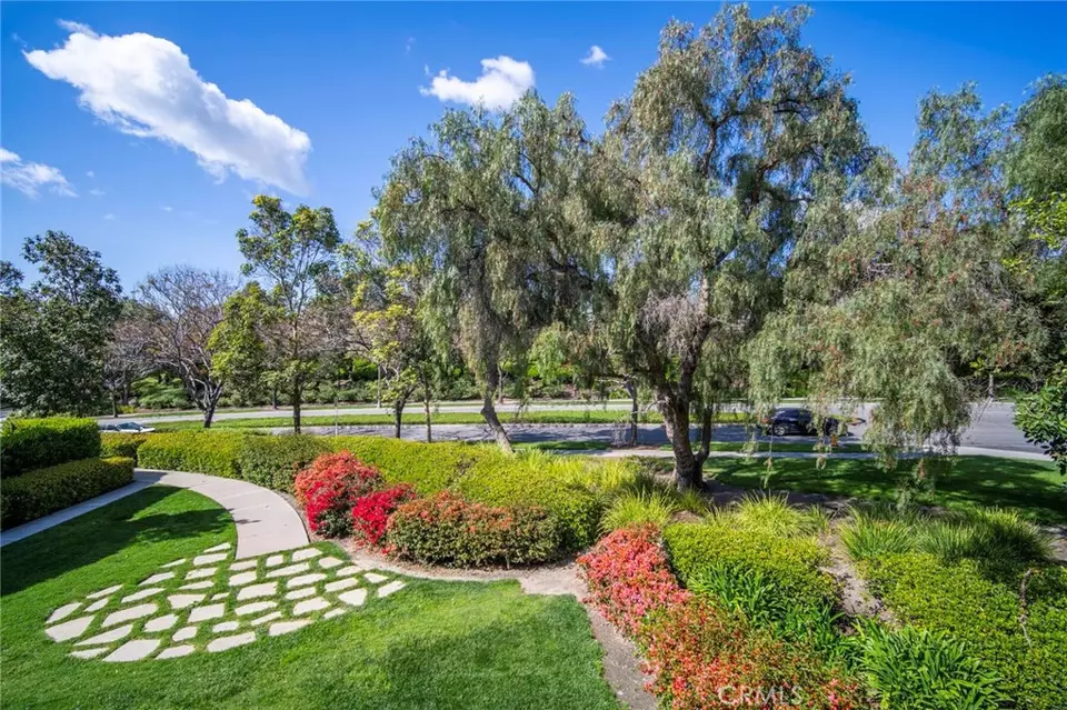 Exterior - 16 Aryshire Ln, Ladera Ranch, CA 92694 photo 6 of 11