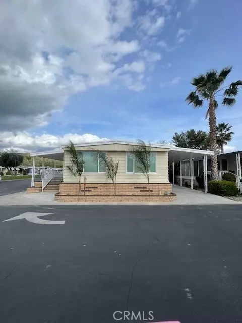 2230 Lake Park Dr #92, San Jacinto, CA 92583