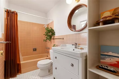 1023 E 1st St #19, Long Beach, CA 90802 photo 17