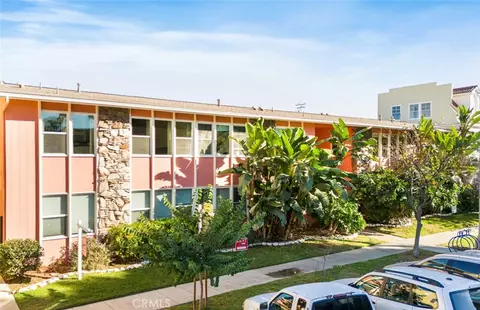 1023 E 1st St #19, Long Beach, CA 90802