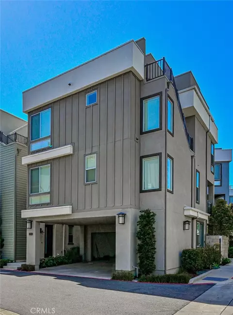 1643 Bridgewater Way, Costa Mesa, CA 92627