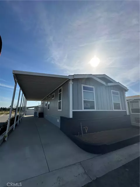 3444 Center St #11, Riverside, CA 92501
