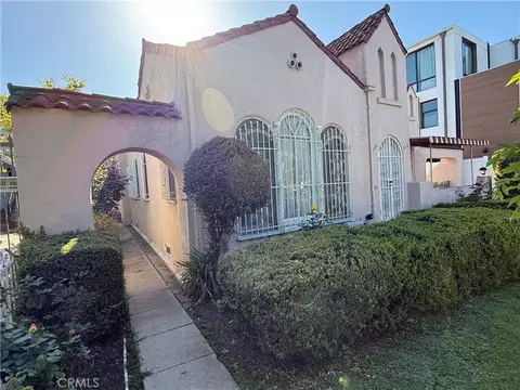 842 N Mccadden Pl, Los Angeles, CA 90038