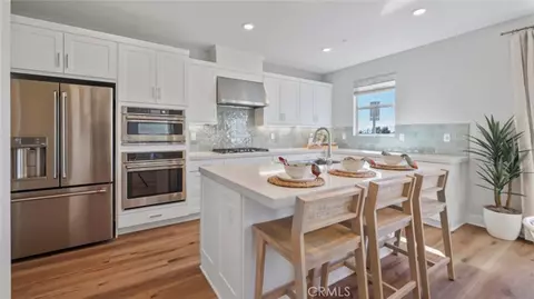 732 Edward Scholle Dr, Camarillo, CA 93010