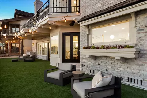 3342 Venture Dr, Huntington Beach, CA 92649