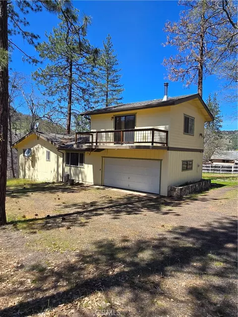 16631 Patricia Ave, Montague, CA 96064