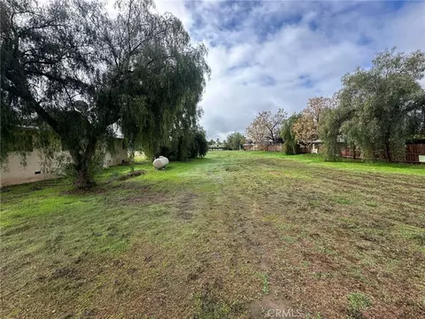 27890 Greenwald Ave, Perris, CA 92570 photo 2