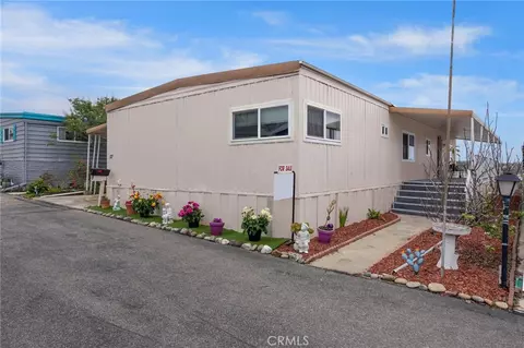 127 Brookside Ln, Oceanside, CA 92056