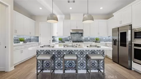 24504 Via El Balneario, Valencia, CA 91354