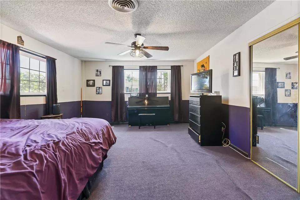 Bedroom - 7045 Varna Ave, North Hollywood, CA 91605 photo 1 of 5