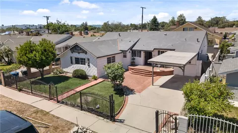View/Area - 7045 Varna Ave, North Hollywood, CA 91605 photo 1 of 3