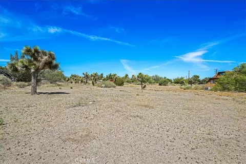 Exterior - 10075 Monte Vista Rd, Phelan, CA 92371 photo 5 of 5