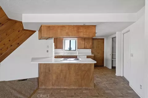 Kitchen - 10075 Monte Vista Rd, Phelan, CA 92371 photo 1 of 4