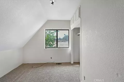 Bedroom - 10075 Monte Vista Rd, Phelan, CA 92371 photo 2 of 5