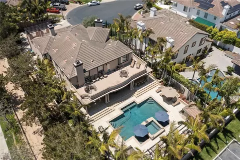 18976 Rockinghorse Ln, Huntington Beach, CA 92648