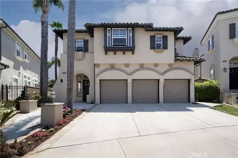 5712 Ocean Vista Dr, Huntington Beach, CA 92648