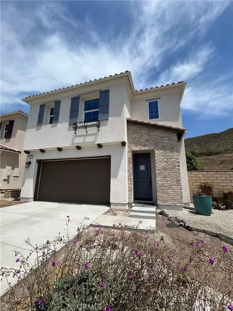 320 Fraser Pt, Camarillo, CA 93012