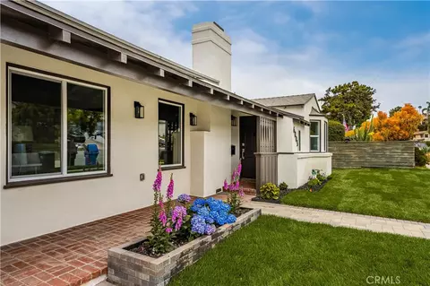 6005 S La Brea Ave, Los Angeles, CA 90056