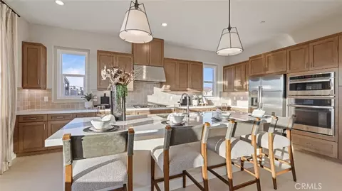 186 Proctor, Irvine, CA 92618