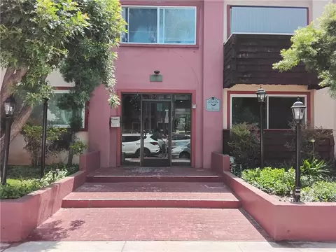 5414 Newcastle Ave #7, Encino, CA 91316