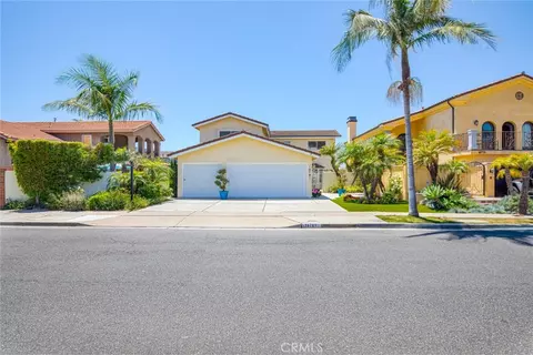 16781 Edgewater Ln, Huntington Beach, CA 92649