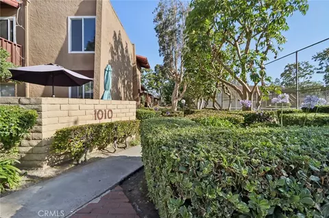 1010 W Macarthur Blvd #24, Santa Ana, CA 92707