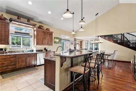 Kitchen - 858 Fox Tower Way, Big Bear Lake, CA 92315 photo 3 of 4