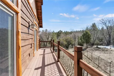 Exterior - 858 Fox Tower Way, Big Bear Lake, CA 92315 photo 9 of 17