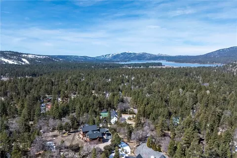 View/Area - 858 Fox Tower Way, Big Bear Lake, CA 92315 photo 1 of 1