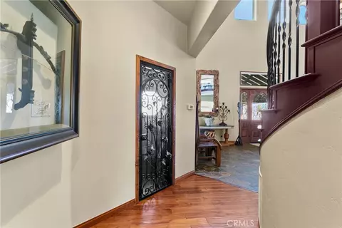 Entry Way - 858 Fox Tower Way, Big Bear Lake, CA 92315 photo 4 of 4