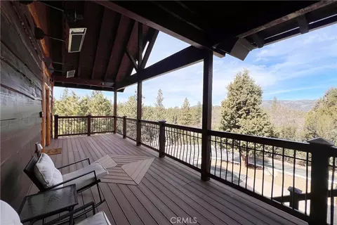 Exterior - 858 Fox Tower Way, Big Bear Lake, CA 92315 photo 6 of 17