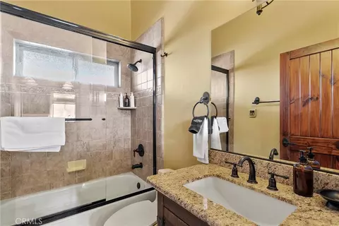 Bath - 858 Fox Tower Way, Big Bear Lake, CA 92315 photo 2 of 4