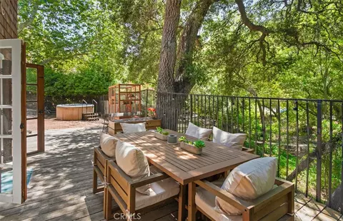 28622 Sycamore Dr, Silverado, CA 92676