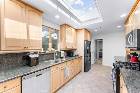 175 Orangewood Ln, Tustin, CA 92780
