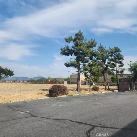 0 E Commonweaith Ave, San Jacinto, CA 92583 photo 4