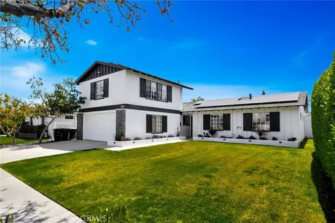 587 Traverse Dr, Costa Mesa, CA 92626