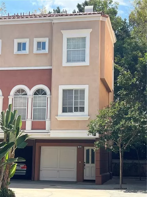 10 Palmieri Aisle, Irvine, CA 92606
