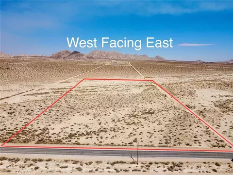 9 Camp Rock Rd, Lucerne Valley, CA 92356